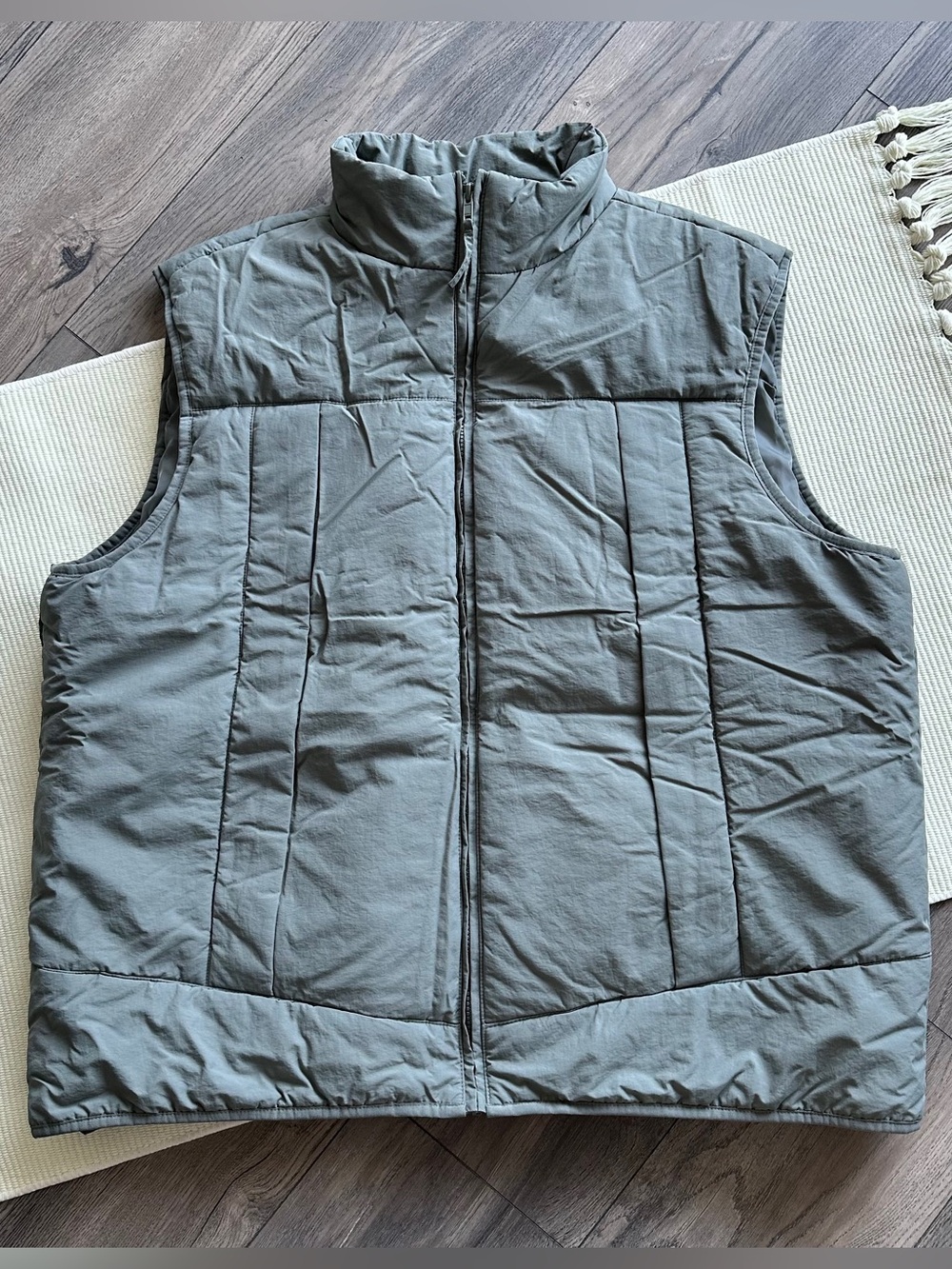 Banana Republic Matcha Latte Green Puffer Vest